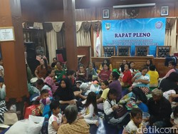 Banjir di Solo Rendam 15 Kelurahan, 10 Ribu Warga Ngungsi