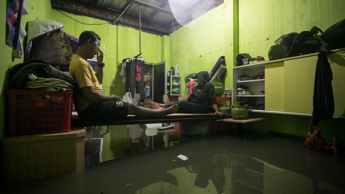 FOTO: Banjir di Solo Meluas, 15 Kelurahan Terendam