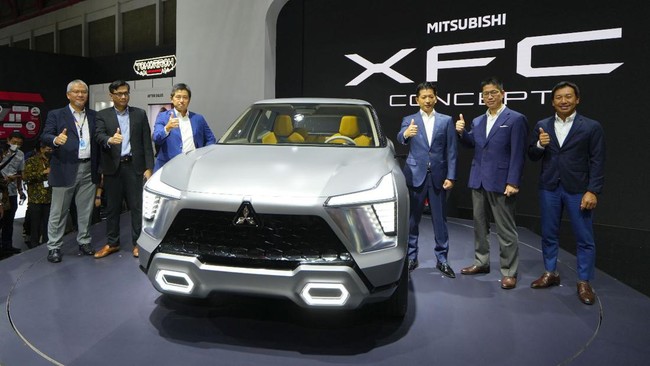 Mitsubishi XFC Concept hadir di Indonesia dengan tagline 'New Xcitement Awaits You', sebagai inspirasi kendaraan Mitsubishi Motors di masa depan bagi Anda.