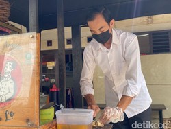Mirip Jokowi, Penjual Mi Anglo Pak Le di Bandung Ini Viral