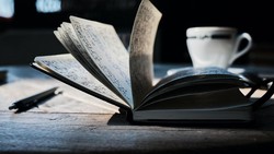 Makna Kata 'Demure' yang Terpilih Sebagai Word of the Year 2024