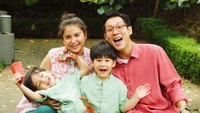 7 Potret Terkini Putri Titian Pemain 'Jungkir Balik Dunia Sissy' Bareng Suami & Anak