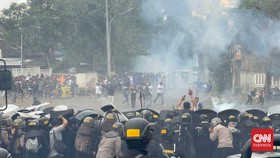 Polisi Sempat Tembak Gas Air Mata, Ricuh Suporter PSIS Semarang Reda