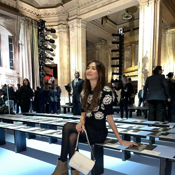 <p>Mikha Tambayong belum lama ini membagikan postingan terbaru di Instagram, Bunda. Diketahui, saat ini ia sedang berada di New York, Amerika Serikat, untuk menghadiri acara Fashion Show Tory Burch. (Foto: Instagram @miktambayong)<br /><br /><br /></p>