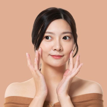 img-title 'Pejuang' Kulit Glowing Harus Jeli, Menurut Ahli Kecantikan Ini 5 Mitos tentang Skincare yang Masih Sering Dilakukan