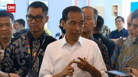 VIDEO: Alasan Jokowi Utamakan Hitung Insentif Motor Listrik