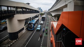 FOTO: Uji Coba Halte Transjakarta Cikoko Stasiun Cawang