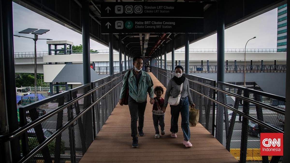 FOTO: Uji Coba Halte Transjakarta Cikoko Stasiun Cawang