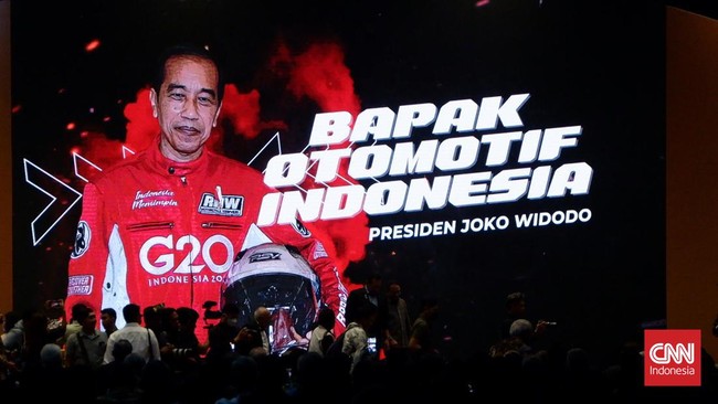 Menurut pakar gelar Bapak Otomotif lebih cocok diberikan kepada orang yang berdedikasi untuk otomotif, bukan Jokowi yang disebut karena punya kewenangan besar.