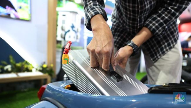 Aksi Terbaru Jokowi, Subsidi Konversi Motor Listrik Ditambah