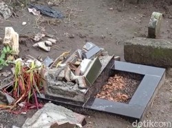 MUI Blitar Sesalkan Perusakan 56 Nisan Makam dengan Ancaman Munkar-Nakir