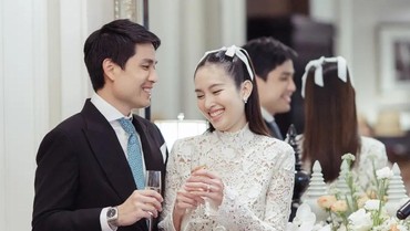 img-title Siap Dinikahi Crazy Rich Thailand, 7 Momen Haru Pesta Lajang Nong Poy