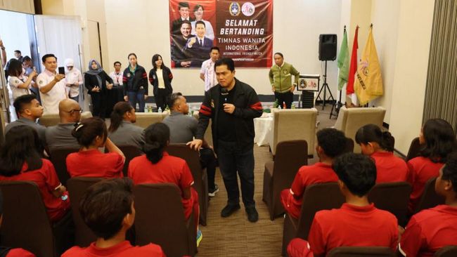 Erick Thohir Lepas Timnas Putri Indonesia ke Arab Saudi