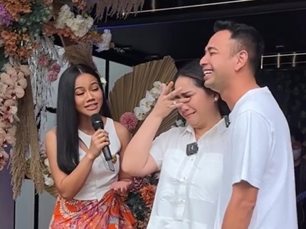 7 Potret Perayaan Ultah Raffi Ahmad & Nagita, Haru Dapat Kejutan Spesial Yura Yunita