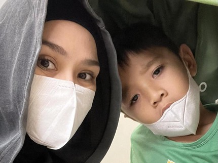 Kabar Terbaru Anak Zaskia Mecca yang Dirawat di RS, Saturasi Turun Lagi & Terinfeksi Virus