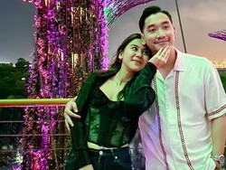 Happy Banget! Adinda Thomas Dilamar Pacar di Singapura