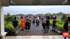 img-title Helikopter Polda Jambi Mendarat Darurat di Kerinci, Rombongan Selamat