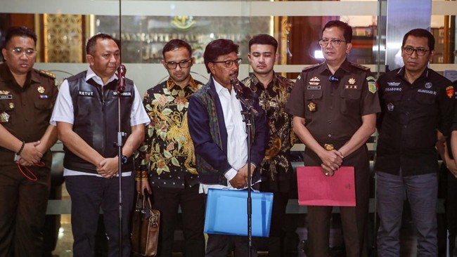Kejagung RI memastikan adik Menteri Komunikasi dan Informatika Johnny G Plate, Gregorius Alex Plate tidak memiliki jabatan apapun di BAKTI Kominfo.
