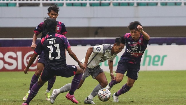 Klub milik pesohor Raffi Ahmad, RANS Nusantara, terdegradasi ke Liga 2 pada musim depan setelah kalah 2-3 atas PSM Makassar pada laga terakhir Liga 1.