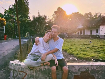 Terpopuler: Potret Sederhana Sarah Istri Eross Sheila On 7