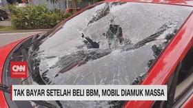 VIDEO: Tak Bayar Setelah Beli BBM, Mobil Diamuk Massa