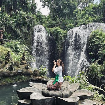 Pelajari Kita Suci Agama Selain Islam, Aura Kasih: Semua Ajarkan Kebajikan