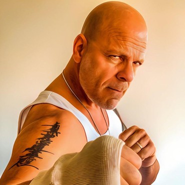 Terpopuler: Kondisi Bruce Willis vs Anak Ruth Sahanaya Ciuman Sesama Jenis