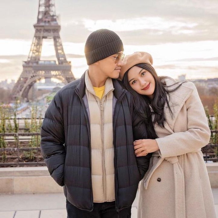 <p>Dalam unggahan ini, Erina mengungkapkan rasa terima kasihnya pada sang suami yang sudah menjadi pasangan, pemimpin, dan sahabat dalam hidupnya. (Foto: Instagram @erinagudono/ @kaesangp)</p>