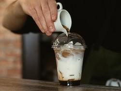 8 Kreasi Kopi Viral untuk Jualan: Shaken Espresso hingga Profee