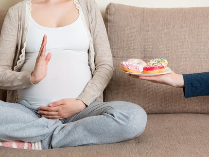5 Ciri-ciri Obesitas pada Ibu Hamil, Pahami Dampak & Cara Mengatasinya