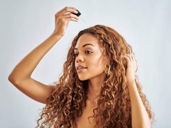 Rekomendasi 6 Hair oil untuk Mencegah Kerontokan, Bikin Rambut Wangi & Rapi