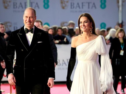 Hadiri BAFTA Awards, Penampilan Kate Middleton dengan Sarung Tangan Hitam Tuai Cibiran