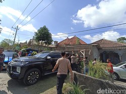 Mobil Dinas Dandim Blitar Tertimpa Atap Ambruk Imbas Ledakan Petasan