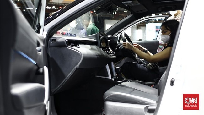 Pameran otomotif Indonesia International Auto Show (IIMS) 2024 digelar mulai hari ini, Kamis (15/2).