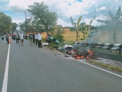 Angkut Arang, Motor di Sentolo Kulon Progo Ludes Terbakar