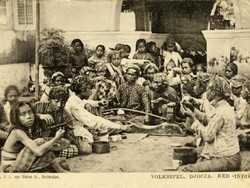 Sejarah Adu Muncang: Kegemaran Raja hingga Sanksi Penggal Leher Kuda