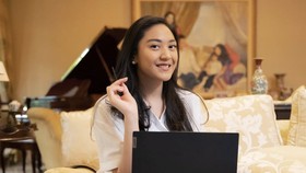 Putri Tanjung Bicara Tren Bisnis Kreatif yang Hits di 2023