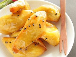Menu Harian Ramadan 28: Gurih Legit! Ayam Bakar Bumbu Kemiri dan Ubi Madu Wijen