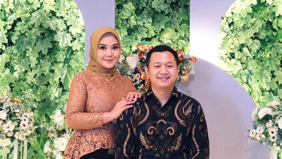 Rosa Meldianti dan Inggil