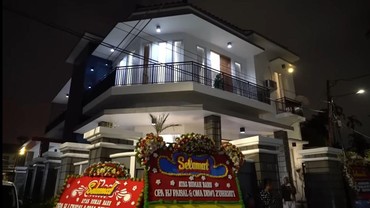 Usai Viral Jadi Artis, 9 Potret Oma Gala & Haji Faisal Beli Rumah Baru Mewah