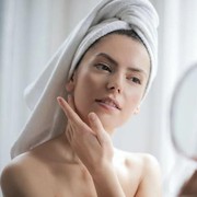 Suka Pakai Beberapa Skincare Secara Bersamaan? Perhatikan 5 Kombinasi yang Tidak Boleh Dicampur Ini!