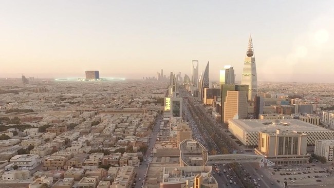 Pembangunan The Mukaab menjadi sorotan lantaran proyek Putra Mahkota Mohammed bin Salman itu dianggap mirip Ka'bah dan sangat mencerminkan kapitalisme.