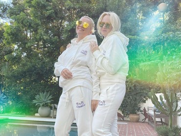 img-title Dilamar di Disneyland, Ini Profesi Pacar Sesama Jenis Rebel Wilson
