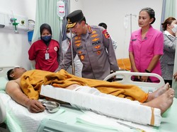 Kapolri Jenguk Kapolda Jambi dkk: Ada yang Alami Fraktur di Kaki-Rusuk