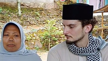 Berkat Aplikasi Kencan Online, Ustazah di Lombok Dinikahi Bule Belgia