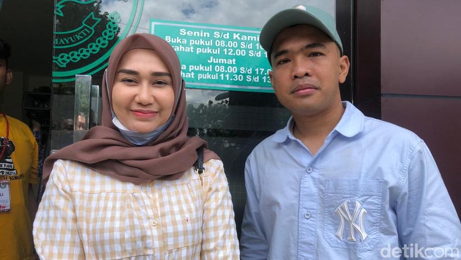Putra Siregar dan Istri rujuk