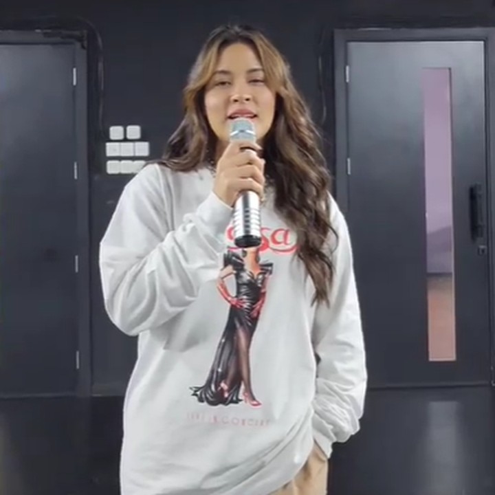 <p>Raisa Andriana akan menggelar konser tunggal di Gelora Bung Karno (GBK) Senayan, Jakarta Pusat pada 25 Februari 2023 mendatang. Ia akan mengisi panggung di Stadion Utama lho, Bunda. (Foto: Instagram @raisa6690)</p>