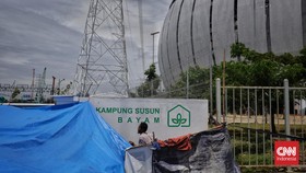 Warga Eks Kampung Bayam di Sekitar JIS Diminta Bongkar Tenda