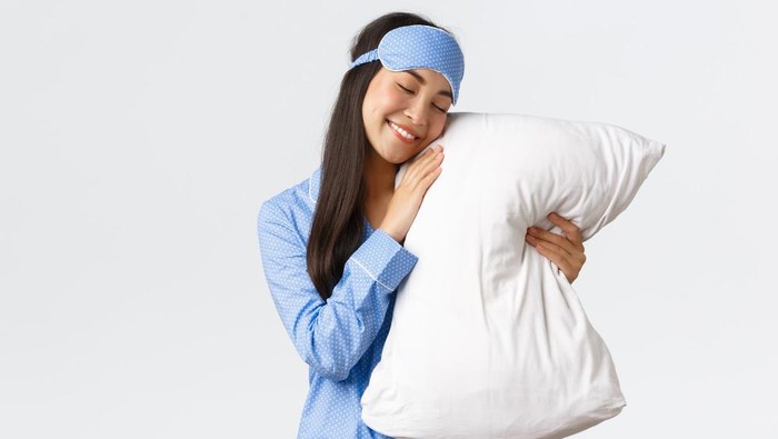 Rutinitas Malam Hari Yang Bikin Kulit Jadi Sehat/ Foto:Freepik/ Benzoix