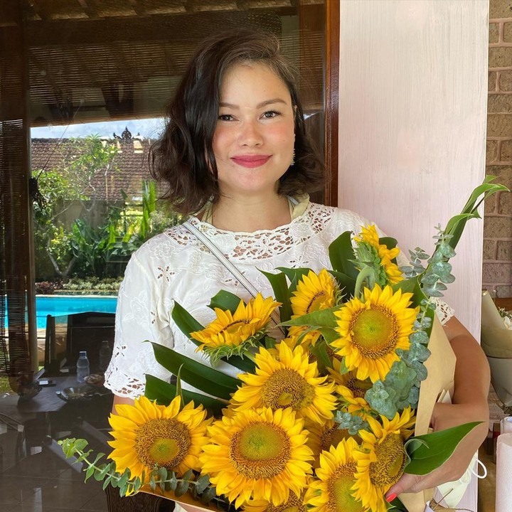 <p>Tracy diketahui pernah belajar Teologi di Oxford untuk mendalami agama selama bertahun-tahun. Keputusannya itu diambil setelah dia memutuskan untuk berhenti jadi model. (Foto: Instagram@tracytrinita)</p>